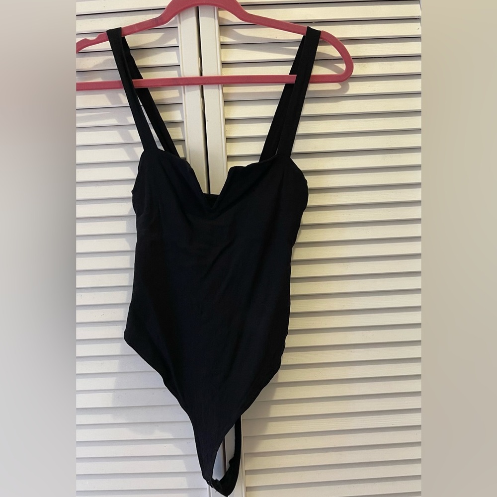 Free People Pippa V-Wire Bodysuit! Size S!